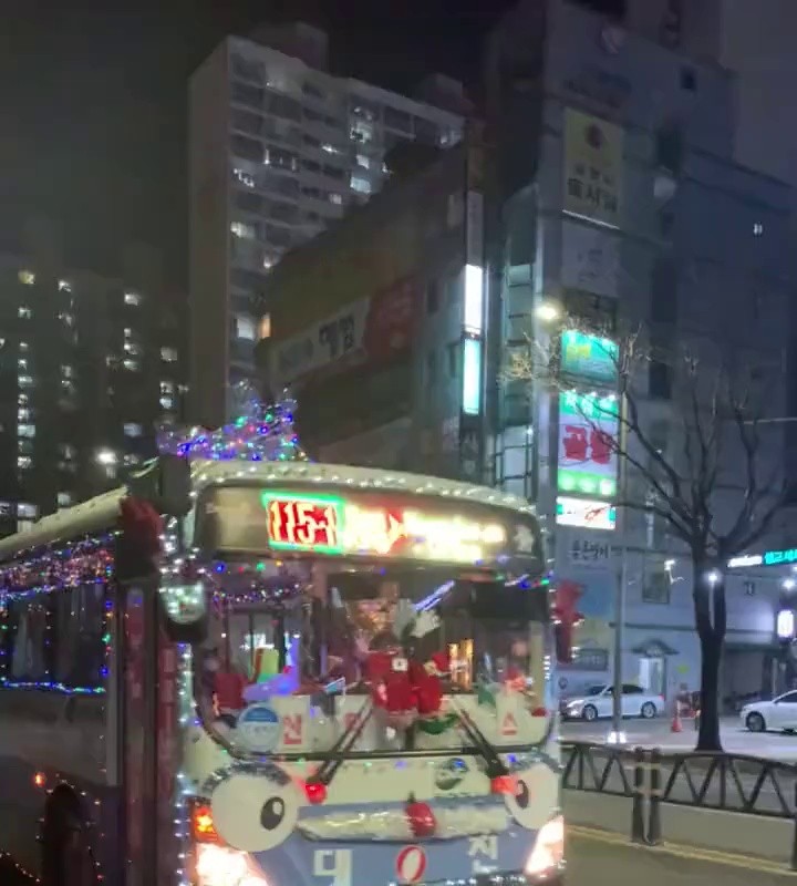 クリスマスシーズンの釜山バスの近況