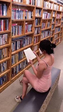 本を読むと運動読書女