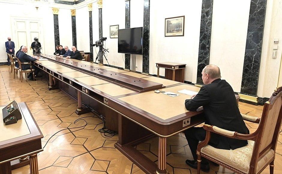 プーチン大統領の会議の様子 コトコトjpg