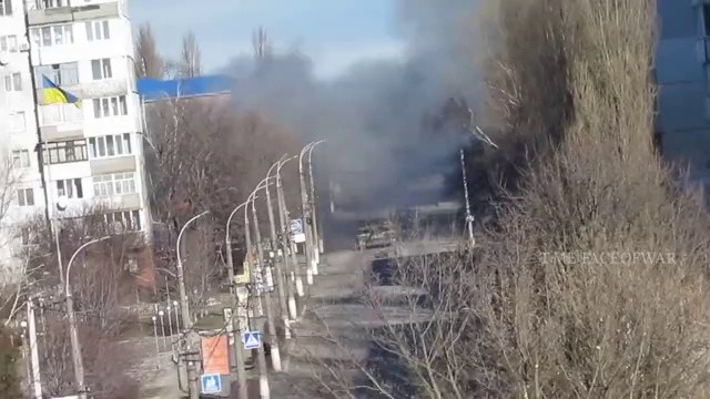 SOUNDウクライナ戦車、撮影中に砲弾を浴びるㄷ