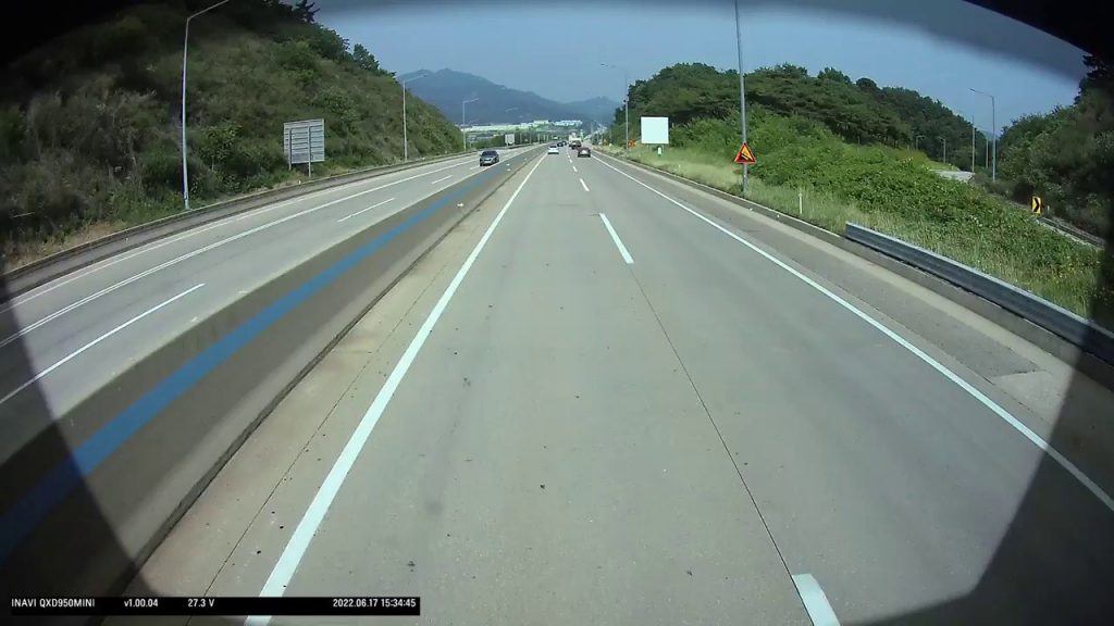 SOUNDボベドリームに上がってきた高速道路コンテナ落下物事故gif