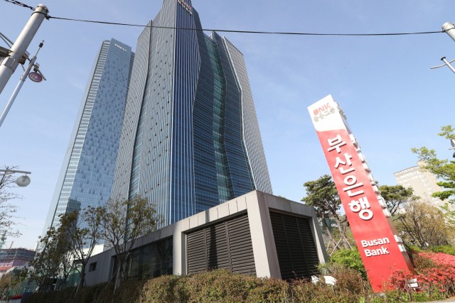 釜山銀行単独でも大規模横領事件が起きた…30代職