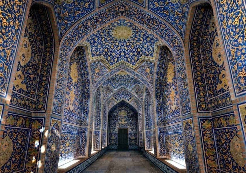 イランの歴史的文化遺産建築物jpg