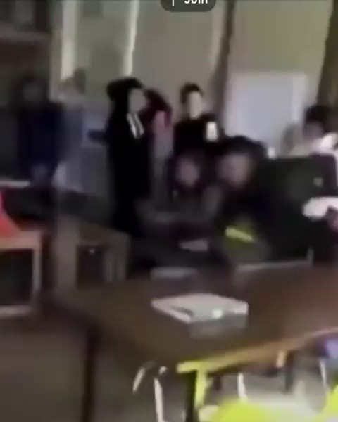 (SOUND)女先生が拳で殴られると怒った生徒