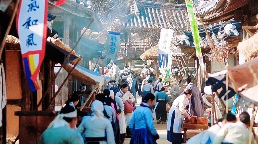 江原道にできるという朝鮮時代の漢陽をそのまま再現した韓屋村