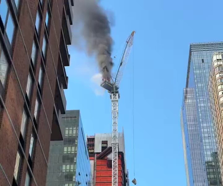 (SOUND)ニューヨーク市タワークレーン崩壊事故
