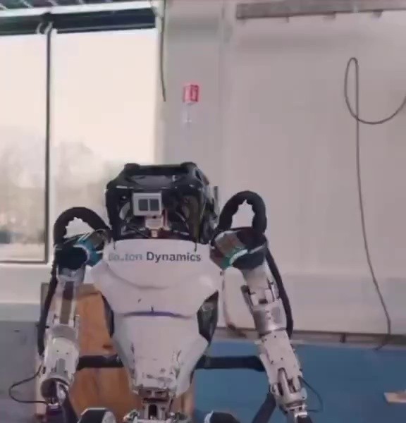 (SOUND)ボストン·ダイナミックスが開発したロボットアトラス