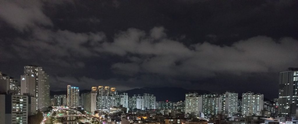 釜山のある町の夜景