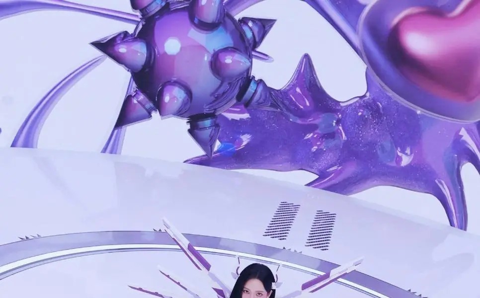 [エスパ]紫のぼろぼろのカリーナ.jpgif