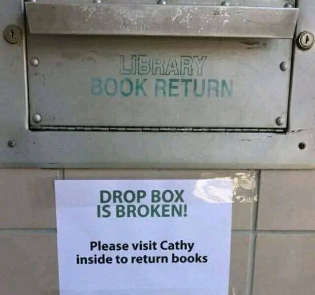 本の返却が壊れたので、中に入ってキャッシーに書いてください。