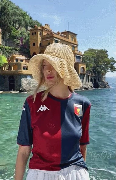 イタリアサッカークラブジェノヴァ制服公開