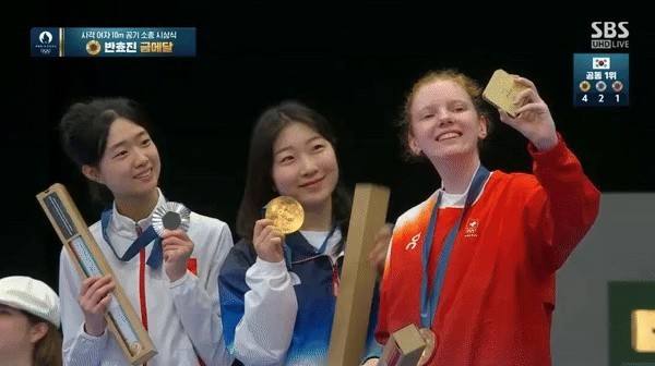 18歳中国女子国大射撃選手 珍しいルーチン