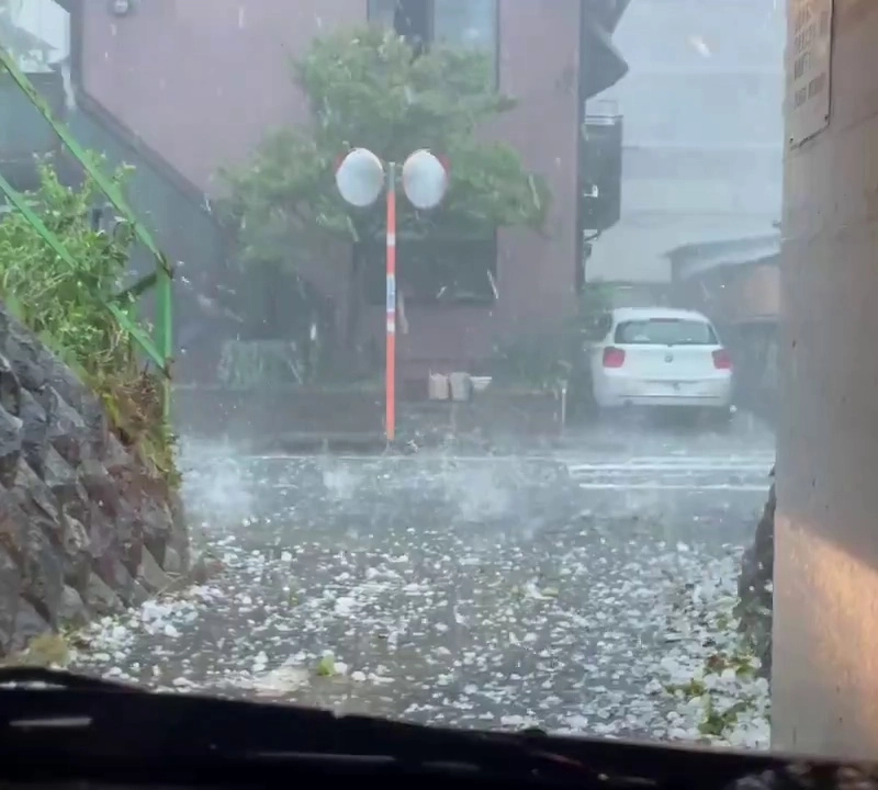 (SOUND)リアルタイム）雨ではありません。