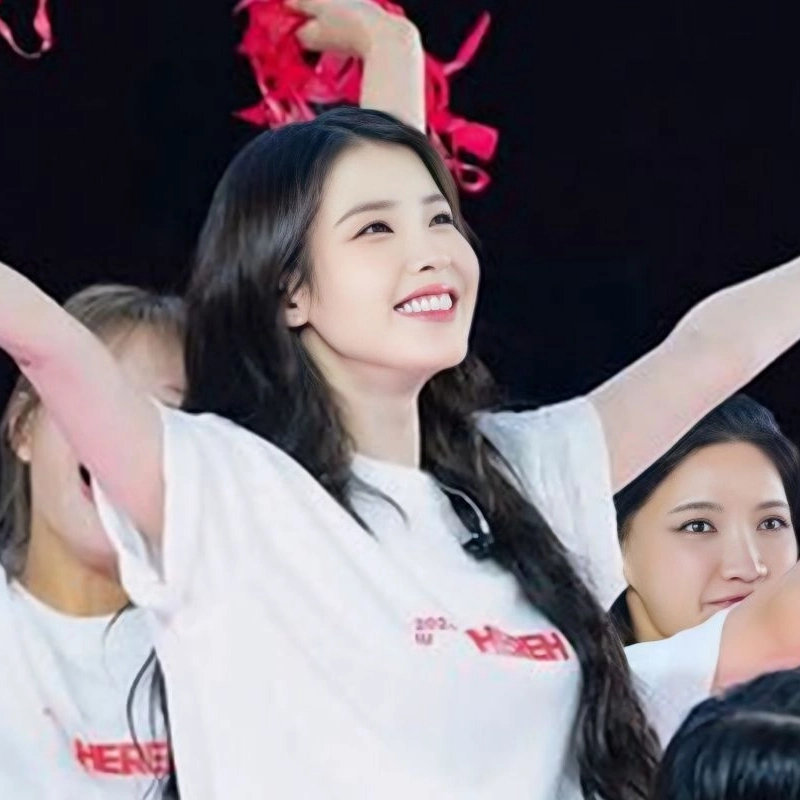 IU