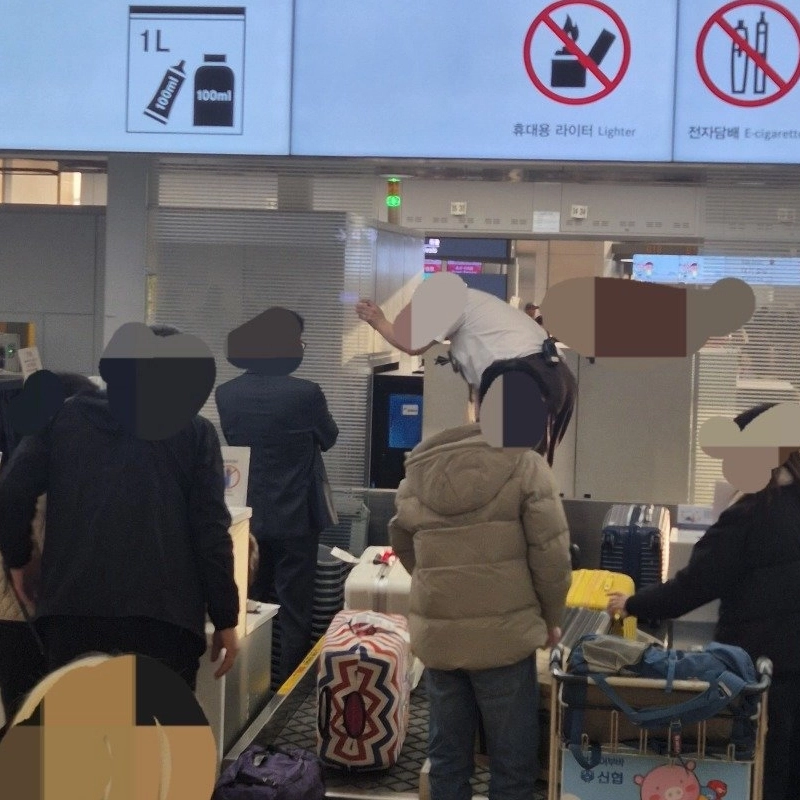 仁川空港の荷物ベルトが故障した。