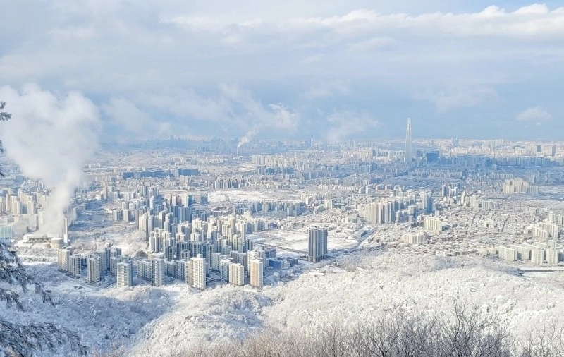 （ファーム）25cm雪の南漢山城の風景.jpg