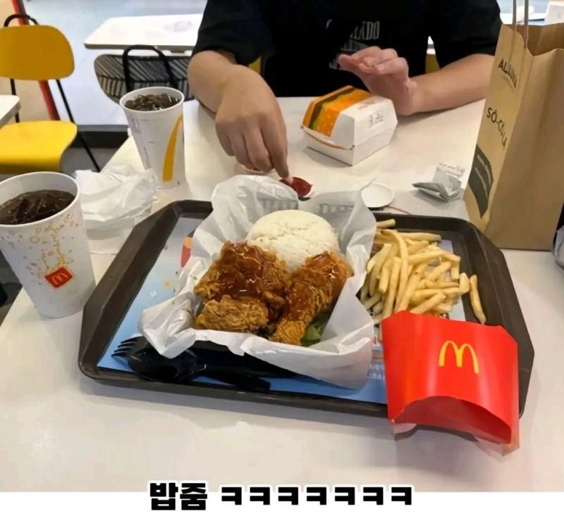 東南アジアのどのマクドナルド.jpg