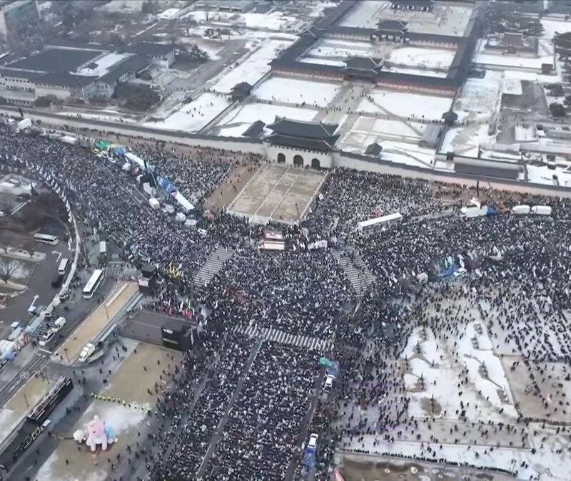 警察非公式推算3万人集会人員ドローンカム