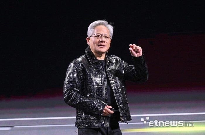 Nvidia）Jenson Huangが今日着ているレザージャケット価格ㄷㄷ