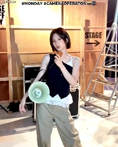 Yeji Elleの絵があります