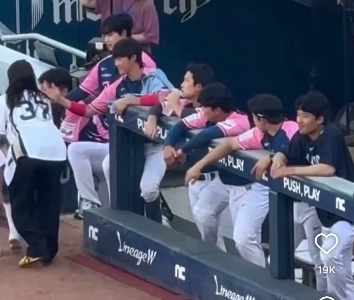 (SOUND)NCはファンサービスとして物議を醸しています