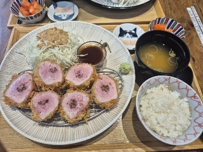 私は本当においしいポークカツレツを食べました