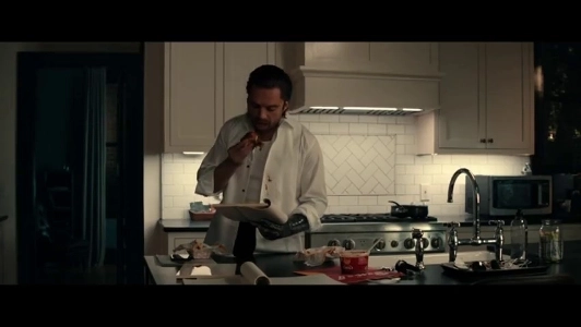 (SOUND)バッキーがビブラニウム製義手を掃除する様子（笑）