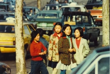 1978年、ソウル市漢南洞の韓国人学生の写真.jpg
