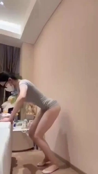 (SOUND)私はいつも壁を汚す妹にイライラしています。