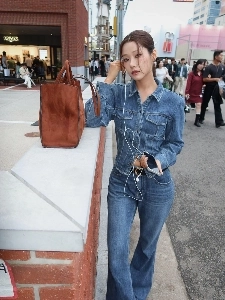 ペ・ジヨン (bxxyon)