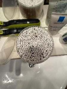 本当に300本あるのか綿棒の数を数えてみました。