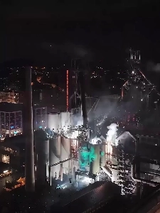 (SOUND)工場現場で開催されるEDMフェスティバル