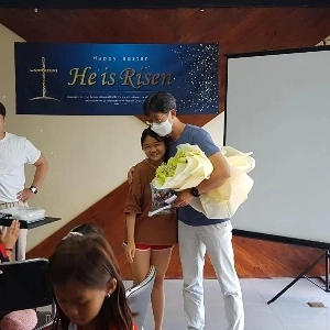 10歳のコピノ君が父親を探してセブ島からやって来た。