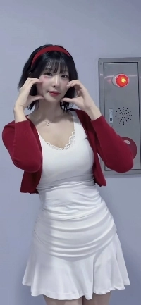 チョン・ソユンのチアリーダーを生で見ると本当にクレイジーだ。