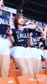 ハ・ジウォンのチアリーダー、イム・シワンは本物だ