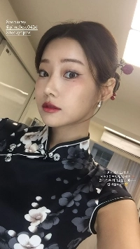 ペ・ジヨン (bxxyon)