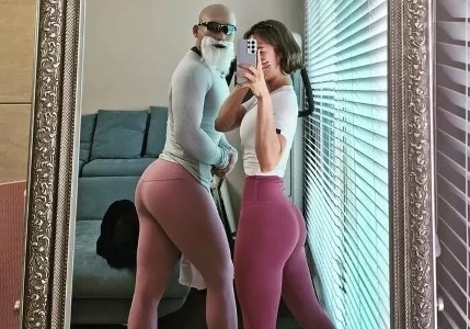 レギンス自慢のシム・ユトゥム