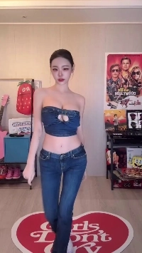 (SOUND)デニムファッション、ライトベリーミッド、穴あきチューブトップ、谷間ジーンズフィット