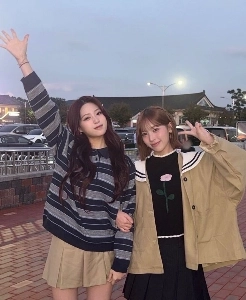 レゼネ・メイ、ジェナ