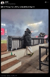 コシは準優勝のハンファのダッグアウトに最後に残った選手だ。