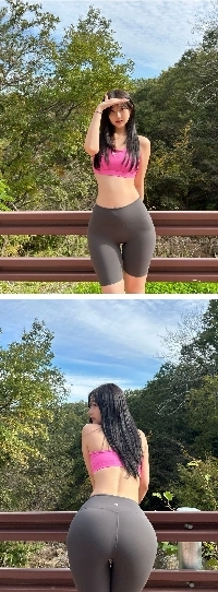 シン・ナリン、ハイキング後にグレーのレギンスを披露