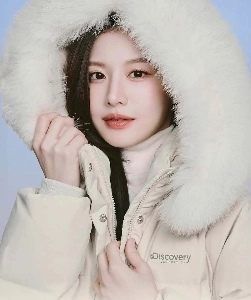 コ・ユンジョンDiscoveryグラビア