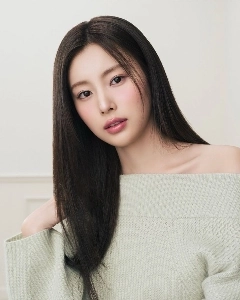 Snidel Beauty (スナイデル) Instagram 女優カン・ヘウォン.JPG
