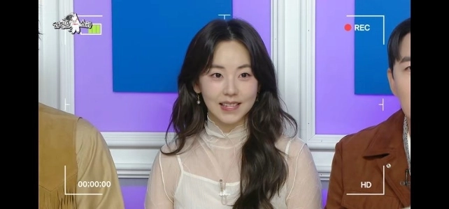 一人の女の子、アン・ソヒはずっときれいになりました。