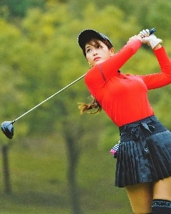 ゴルフレッスン講師のボディーが日本で人気