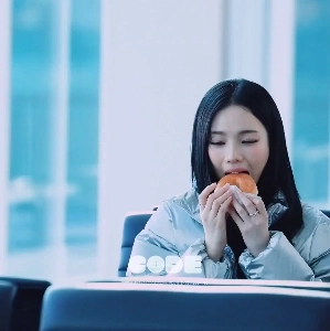 ドーナツを食べるだけのエスパ カリーナ