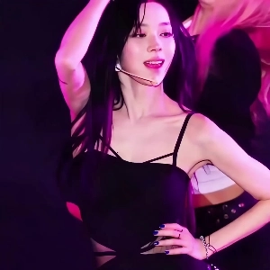 エスパはカリーナ・ジゼルにとってセクシーなだけではない