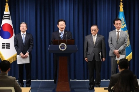 社長から直接説明を受けます。