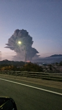天安豊世物流センターで大火災
