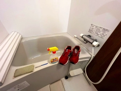 殺人現場: 血まみれのバスルーム